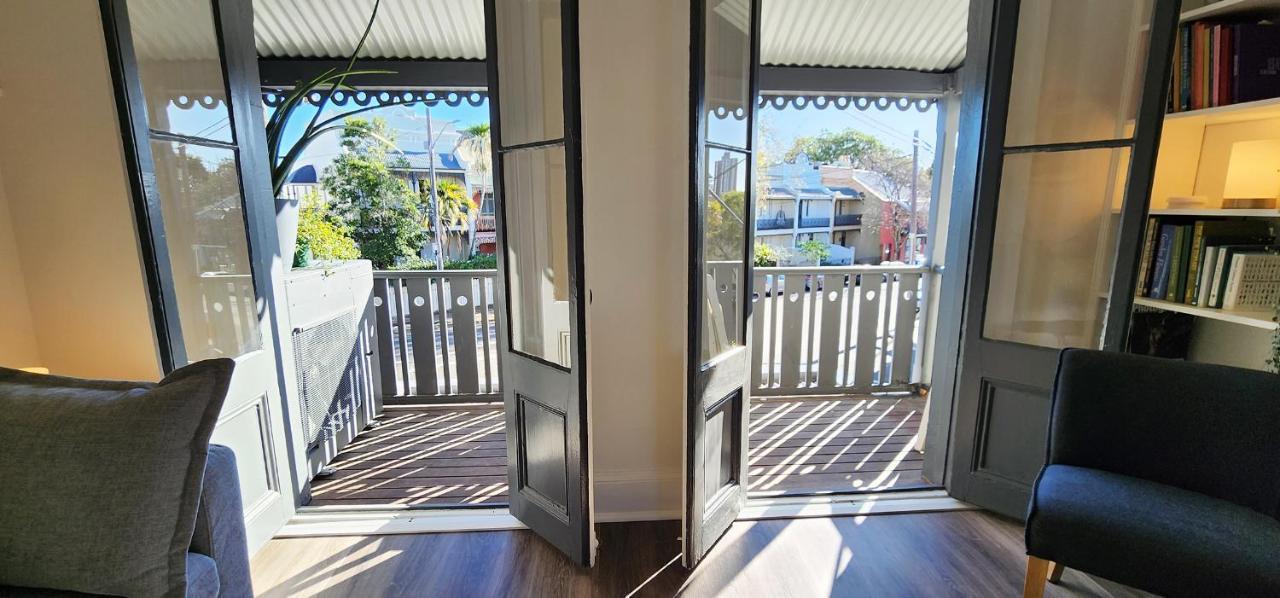 Renovated Terrace-style In Woollahra Apartment *